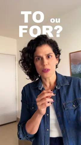 Chega dessa palhaçada de pensar “se to e for significam PARA, quando eu uso um e quando uso o outro?” Entenda essa lógica de uma vez por todas.  E se você quer parar de quebrar a cabeça tentando entender tudo isso sozinho e ser você mesmo falando inglês, clique no link da bio e vem comigo.