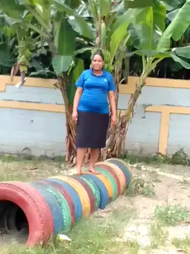#risas #Broma #caida #escuela #emocion #patio #vídeoviral #fyp #funny  #viralvideotiktok 