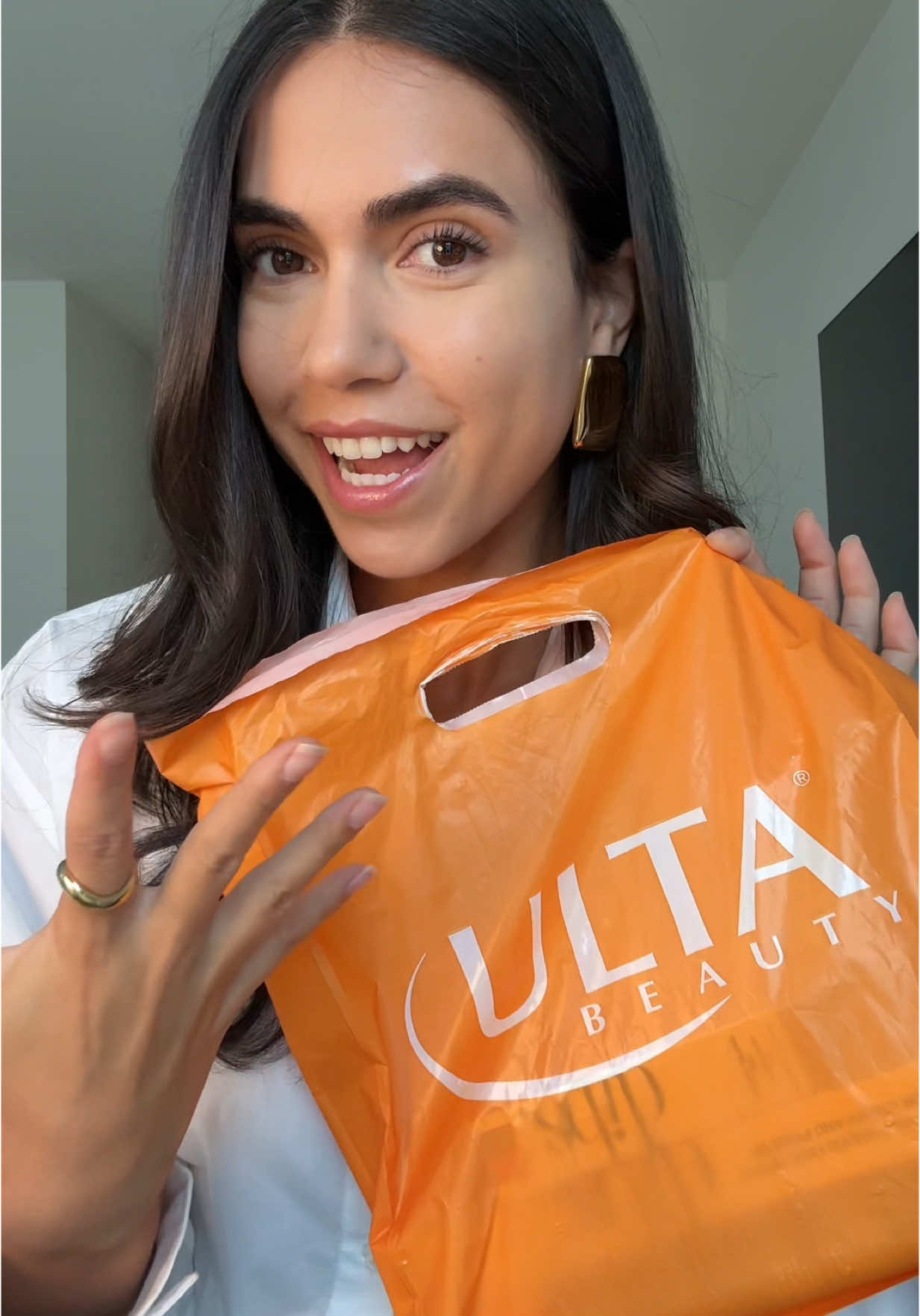@Ulta Beauty Member Savings is here! From June 12 to June 22, members can get up to 20% on all brands, depending on your Rewards status! Let me know if you have an Ulta Beauty favorite that I should try, and don't forget to shop the sale while you can! #UBCreates #UltaBeautyPartner