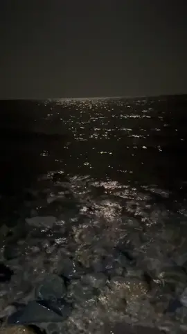 #بحر #قمر #هواجيس_الليل #موسيقى_حزينه #اكسبلور