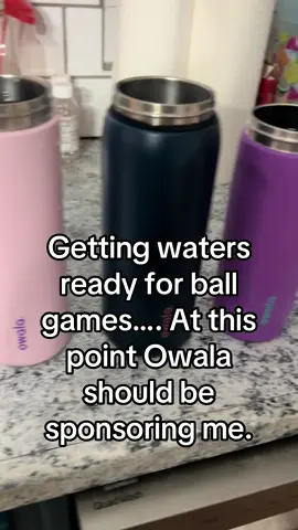 @Owala where you at with that sponsorship 🤣🤣 #laceyadair #viral #RealMomLife #MomStruggles #softball #water #owalawaterbottle 