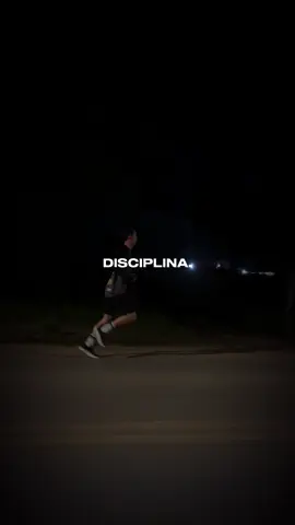 Não é sobre ter tempo. É sobre ter disciplina. Bora iniciar e parar de desculpa? ⏱️🔥🧠 #disciplina #runner #corrida #corridaderua #atleta #motivation #disciplinavence 