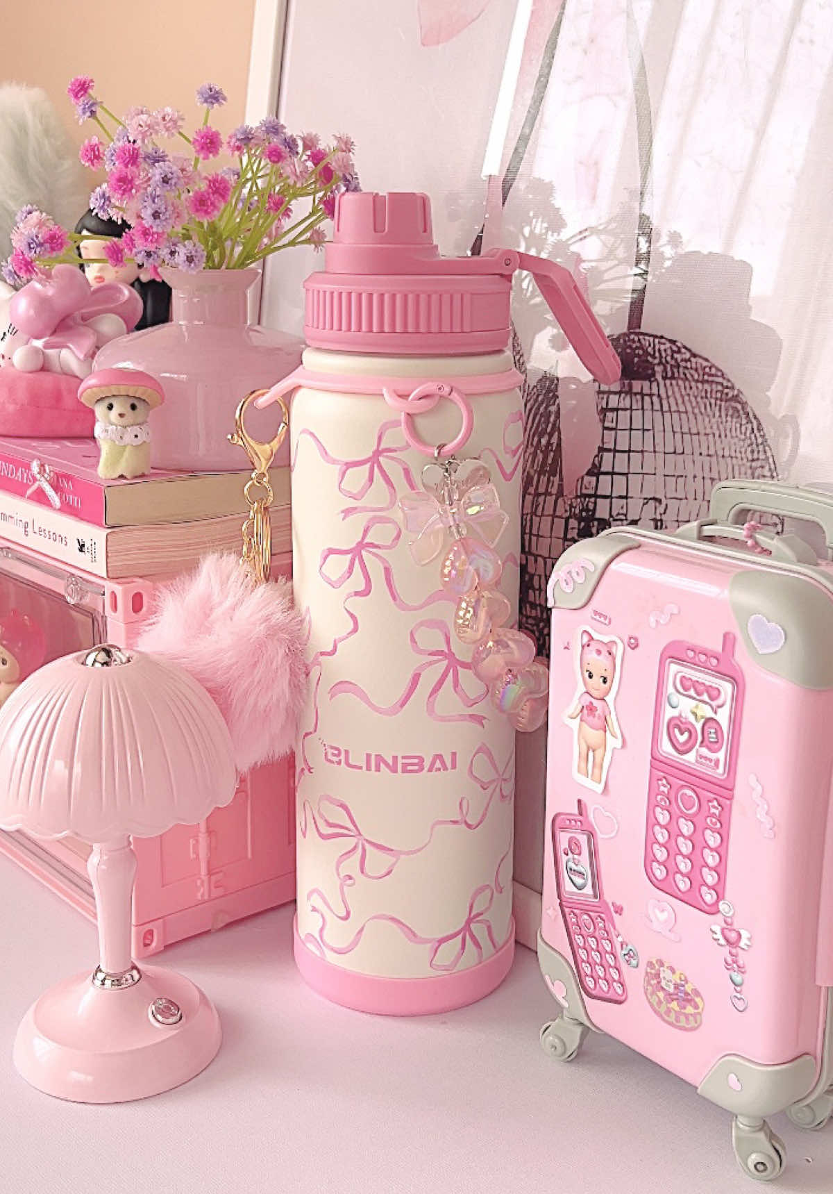 this pink coquette tumbler is def a must have 💗🎀🌷 #tumbler #linbai #cutefinds #tiktokmademebuyit #fyp 