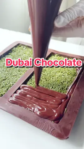 Dubai Chocolate. Recipe linked in my bio. #dubaichocolate #chocolate #pistachio #pistachiopaste #dessert #desserts #Recipe #fyp #viralvideos #viraltiktokvideo 