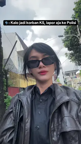 Undang-Undang Tindak Pidana Kekerasan Seksual (UU TPKS), yang disahkan sejak 2022, harusnya dapat menjadi jaring perlindungan bagi korban. Dalam UU ini jelas disebutkan bahwa penanganan kasus kekerasan seksual harus berpihak pada korban, penyidik harus berperspektif korban, ruang pemeriksaan harus aman dan mendukung, dan pendampingan harus diberikan sejak awal. Tapi kok malah aparat penegak hukumnya gak mengindahkan amanat undang-undang, ya??