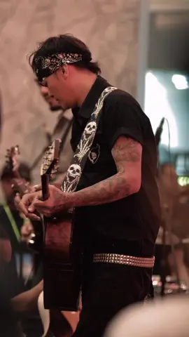 LOLOT BAND - BUKTI TRESNA #CapCut  #lolot #lolotbandbali #madebawalolot #bukti #tresna #fyp 