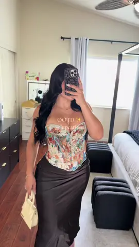 #outfitinspo #OOTD #SummerFashion #corset #tiktokshopcreatorpicks #ttsfashionfam #tiktokshopnewarrivals #tiktokshopsummerturnup #fyp #fy #fypシ #foryoupage #parati 