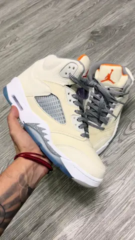 Nuevo Modelo Retro 5 ! #Viral #fypp #fypppppppppppppp #fypシ゚ #foryou #santacruzmeyehualco #tecamac #chacalones #viral_video #jordan #sneakers #tepito #retro5 #dynsneakers #chacalon 