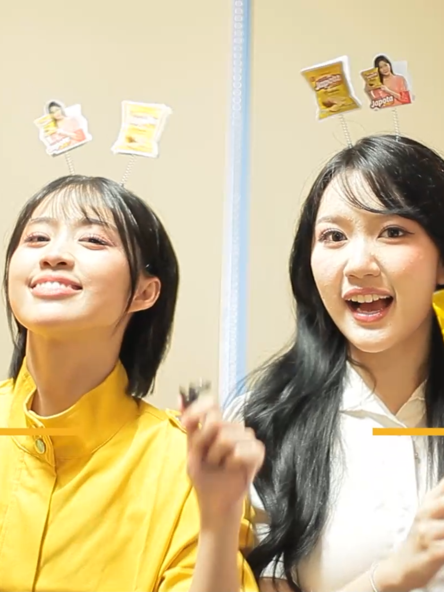 Siapa yang belum bisa move on dari keseruan Japota x JKT48 di Semarang kayak mimin? 🥹🤗  Terima kasih banyak untuk ribuan Japotalovers yang meramaikan ADA Setiabudi Semarang pada 25 Mei 2025 lalu yaa! 🙏✨  Selamat juga kepada para TOP SPENDER yang sudah foto bareng dan ketemu dengan dengan Ella dan Marsha secara langsung di booth Japota 💖  Kira-kira next Japota x JKT48 perlu kemana lagi nih Japotalovers? Comment dong! 🫣👇  #JapotaxJKT48 #EllaJKT48 #MarshaJKT48 #Japota #EnaknyaGakCukupSatu