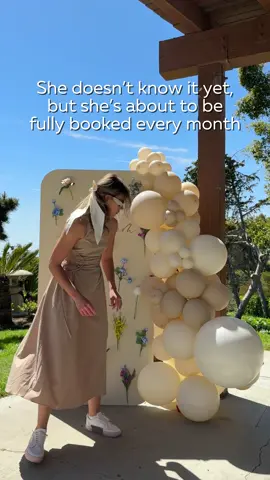 Dream big✨ #surprisemeballoons #orangecountyballoons #smallbusinessowners #ocballoons #balloongarland #MomLife #balloondecor #balloonartist #heliumballoons 