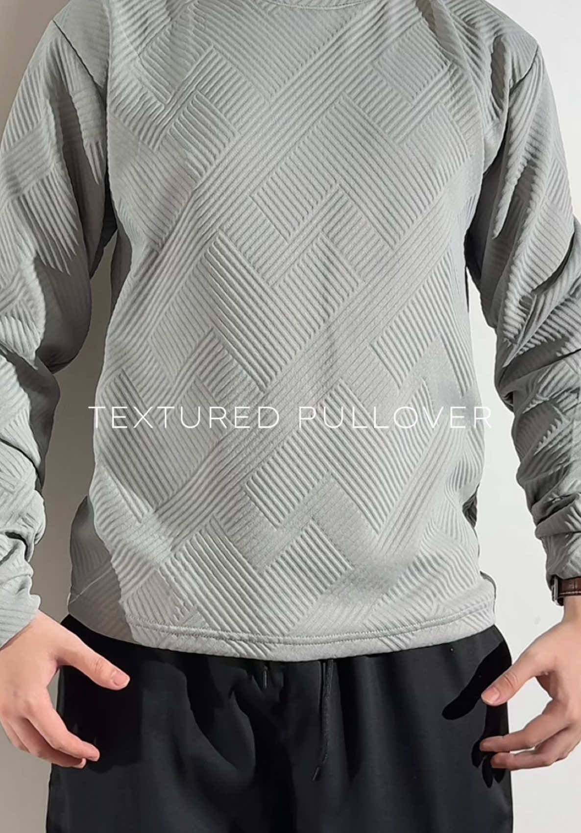 Textured Pullover Sweater #pullover #sweater #rainyday #mensoutfit 