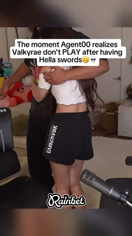 The moment Agent00 realizes  Valkyrae don’t PLAY after having  Hella swords🫢💀#agent00#valkyrae#amp#fyp#viral
