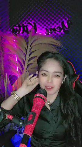 Jawab teman2 kenapa kalian gak ada bosan2 nya selalu req ini mulu🤣🤣 dan aku mau krna fav aku?? setiap live ampe 5x....... Aku tetap cinta cover yeni kitty #fyp  #viral  #ruri_repvblik  🙏🏾pada rusuh ka kalau gak di nyanyikan...andai kan yg punya lagu hadir gimana ke live ych🥲 syuka lagu2 nya dri dulu, smua tau lagu nya#tiktoklive #livehighlights 