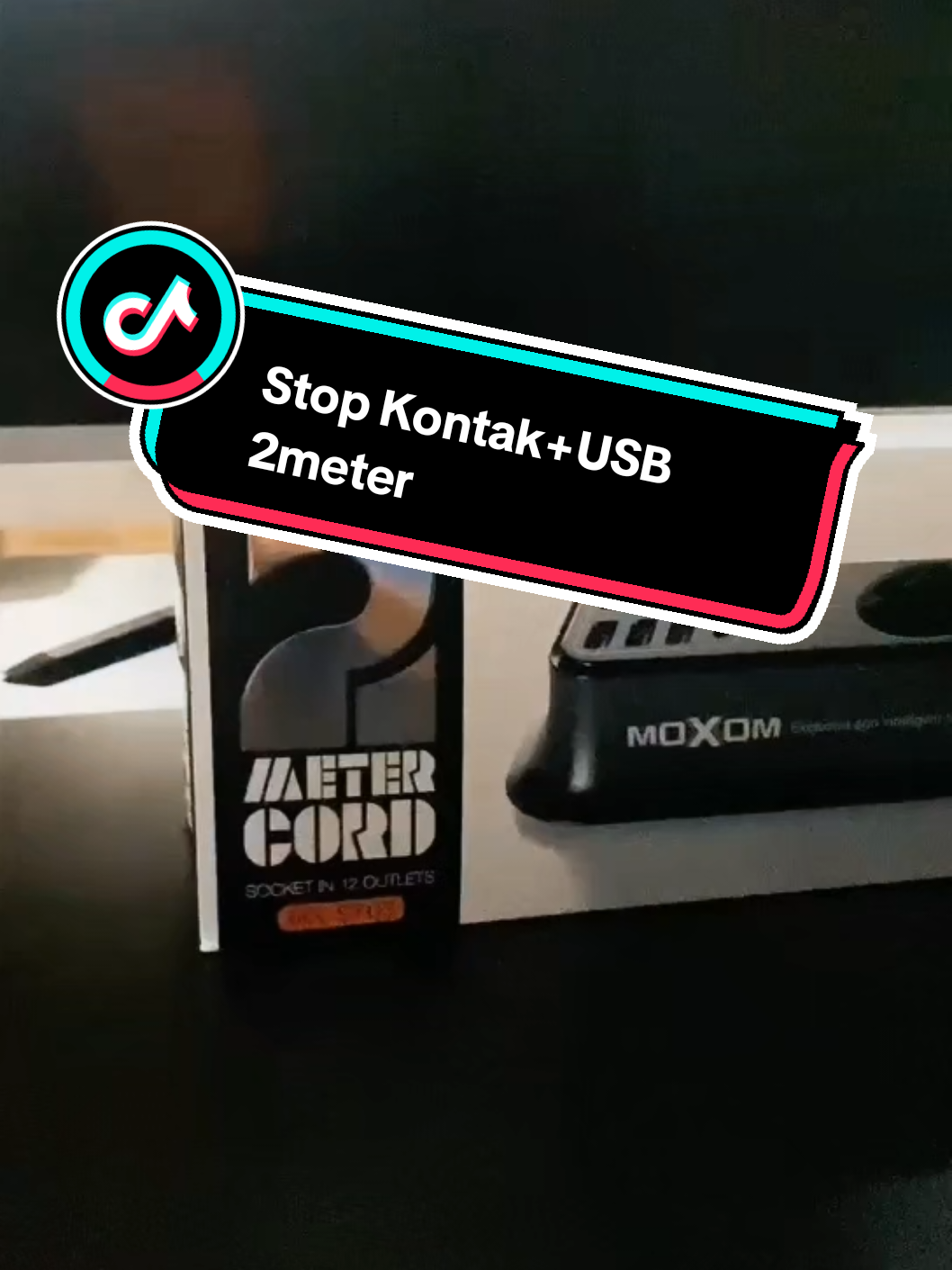 Stop kontak berkualitas dari Moxomindonesia yang pastinya ori, mempunyai 4 lubang serta 6 usb dan 2 lubang type-c. Cek keranjang kuning sekarang. #fyp #fypシ゚ #stopkontak2meter #stopkontak #powersocket #socket 