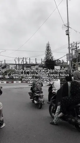 lupain dia aja ga inget lagi sama kmu #foryou #sadstory #masukberandafyp #fyp #cinta #sad #kesepian 