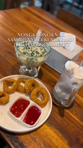 Kalian harus tau ada cafe enak, cuci mobil & motor, dan potong rambut di satu tempatt!! Udah jadi langgangan nyuci mobil disini karena super bersih dan tempatnya enak buat bengong😭🫶🏻 BAW CARWASH CAFE & BARBERSHOP 📍 Sumampir #carwashpurwokerto #carwash  #carwashcafe #purwokerto #kulinerpurwokerto #xybca #fyp #fyppppppppppppppppppppppp #fypシ゚viral🖤tiktok #fypdong #fypageシ♡ 