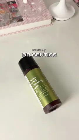 Sữa rửa mặt tui iuu thíc #srm #suaruamat #drceutics #dinn2603 