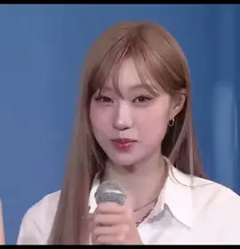 jungeun and sarang look so good with their new hair color (∩_∩;)P #izna #이즈나 #cupidz #ryusarang #choijungeun 