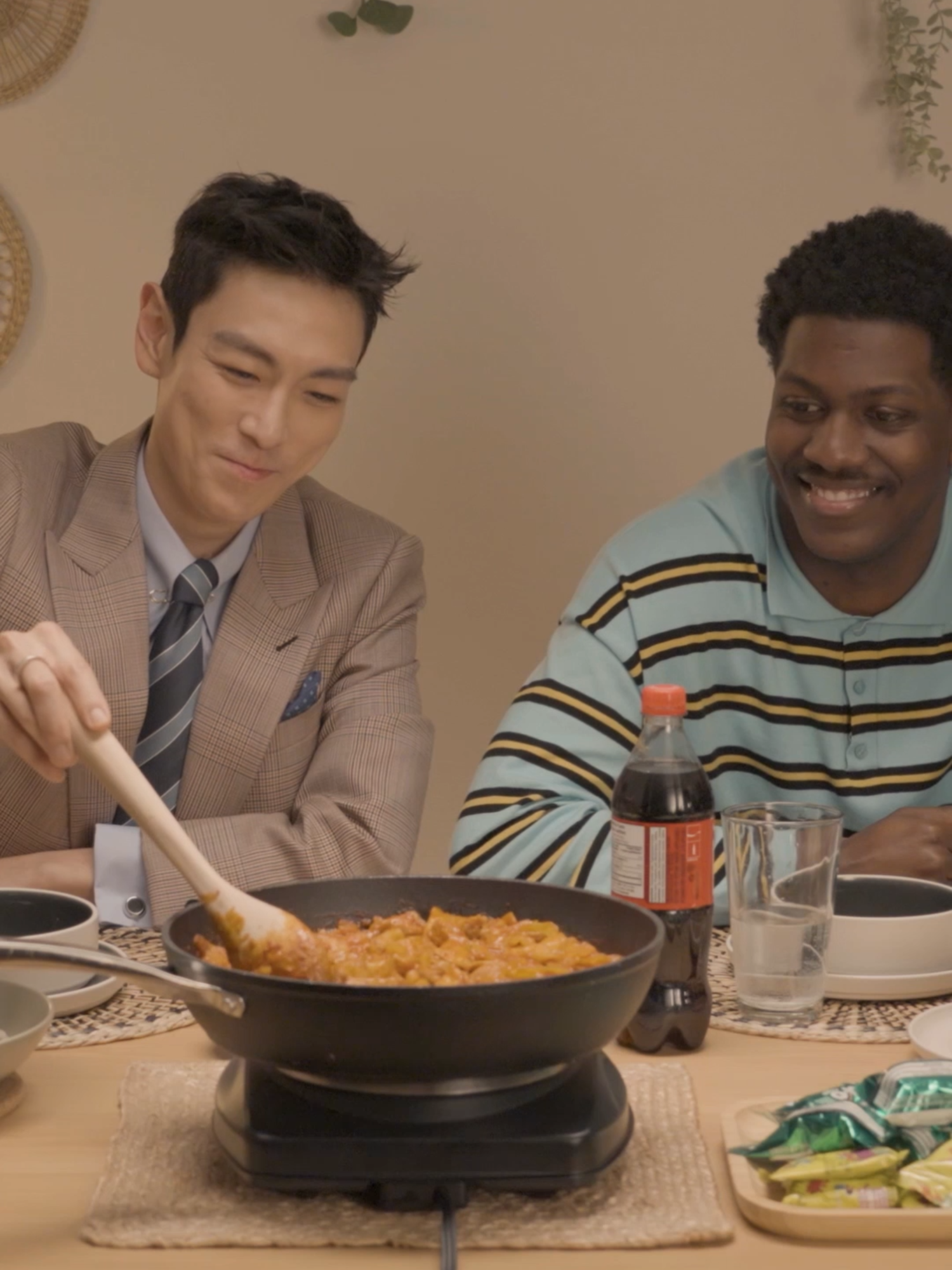 just two icons bonding over spicy dakgalbi and kcontent. 😮‍💨 #netflixkcontent #mukbang #top #lilyachty