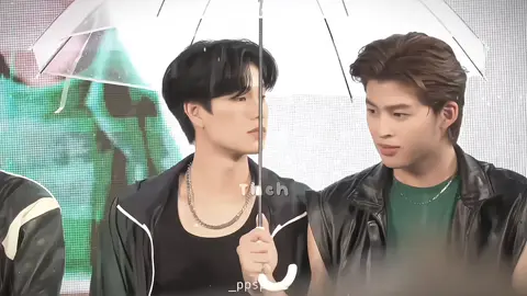 chiếc ô ôm trọn Phuwin luôn ấyy😭#pondphuwin #ppnaravit #pondphuwin #xuhuong 