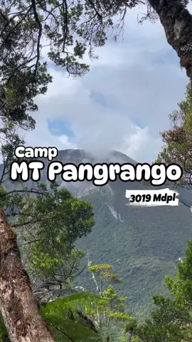 Di puncak gada viewnya!!!! #gunungpangrango #gedepangrango #pangrangoviacibodas 