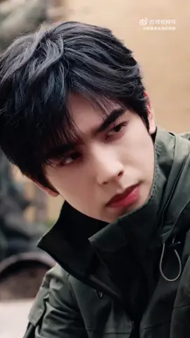 หลัวเริ่นใช้เปลืองกว่าน้ำมันพรายก็ความหล่อนี้เเหละคับ😝#宋威龙99 #songweilong#พระเอกจีน🇨🇳  #หล่อไม่ไหว #fpy_viral 