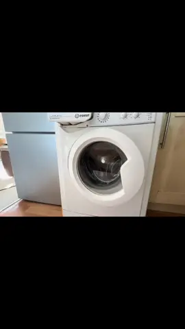 Clean with meeeee ✨❤️✨❤️#asmr #asmrsound #CleanTok #cleantok #asmrvideo #asmrtiktoks #asmreating #asmrtriggers #DailyRoutine #motivation #homedecor #washing #oddlysatisfying #oddlysatisfyingvideo #cleaning #cleaningtiktok #cleaningtiktok #cleaningtiktok #contentcreator #vloggers #bathroom #kitchen #washingmachine #washing 