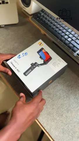 Unboxing the AOCHUAN Smart XE  3-axis smartphone stabilizer.  #unboxing #studio #setup #room #photography #phonestabilizer #gimbal #aochuanstabilizer 