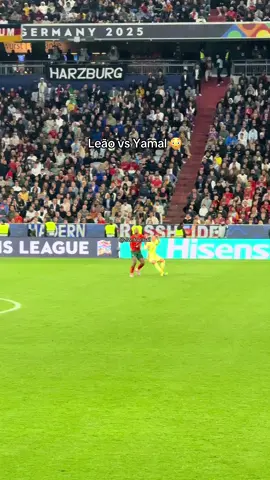 Leão so stark 👏🏽 #leao #yamal #dribble #baller #acmilan #barca 