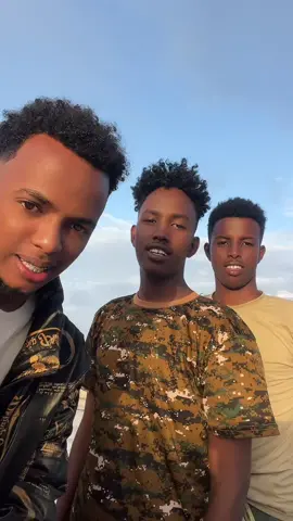 Adiga yaka tagerta ❓🇸🇴#omarjaja1 @Dhuux gabar qaran🦋🥷🦁 @llkacase wiil poqortoyo 🇸🇴🦅 