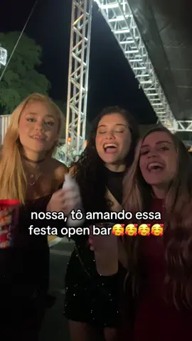 como q essas bebidas chegaram de graça???? 🤨🤨🤨🤨🤨🤨🤨@Isadora Carvalho @livia 