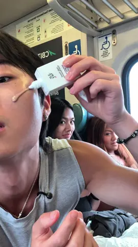 It was sooo awkward 😭 Are you gonna give me side eyes too😒 Daily Tinted sunscreen from @Beauty of Joseon  Use my code: daesungseo10 #tintedsunscreen #tintedspf #beautyofjoseon #beautyofjoseonpartner 