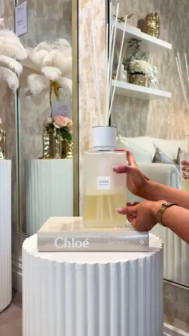 Step into scent heaven ☁️ Our XL Diffusers are your glam centrepiece 🤍 Shop now via the link in our bio #homedecor #homefragrance #luxury 