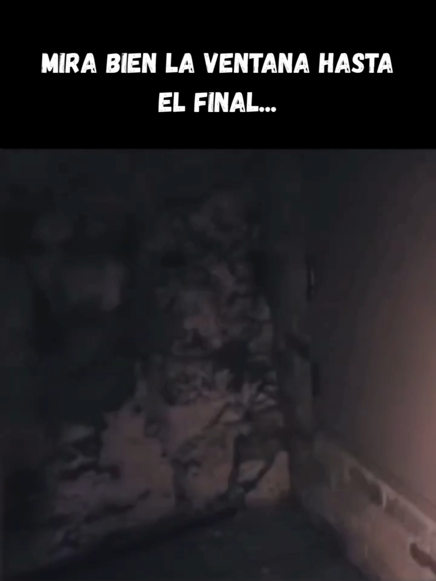 😳 Muchos no lo notan al principio… 👀 Pero si miras bien la ventana, hay algo que no debería estar ahí. ¿Tú también lo viste? Déjalo en los comentarios. #TerrorReal #Paranormal #Fantasmas #Apariciones #CaptadoEnCámara #ActividadParanormal #ExoDoom #Misterio #Escalofriante #VideosDeTerror #NoLoVasACreer #Shorts #TikTokTerror