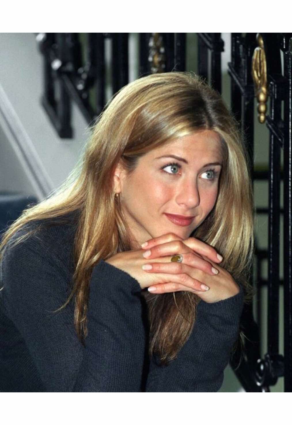 #rachelgreen #friends #Lifestyle #oldmoney #jenniferaniston #newyorkcity #moodboard #styleinspo #pinterest #inspofashion #newyorklife #elegant #pinterestaesthetic #foryoupage #gyp 
