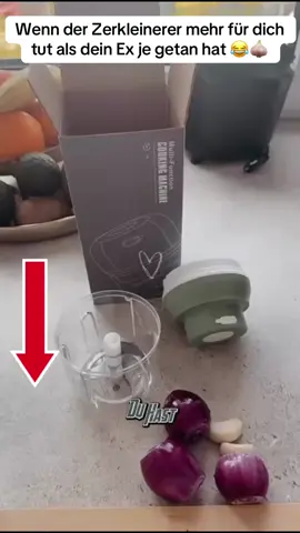 #Küchengerät #MiniZerkleinerer #TikTokMadeMeBuyIt #Zwiebelhack #Knoblauchpresse #Küchenhelfer #SQ2025 #TikTokShopDeutschland #Kochenleichtgemacht #GemüseZerkleinerer #tiktokshopping 