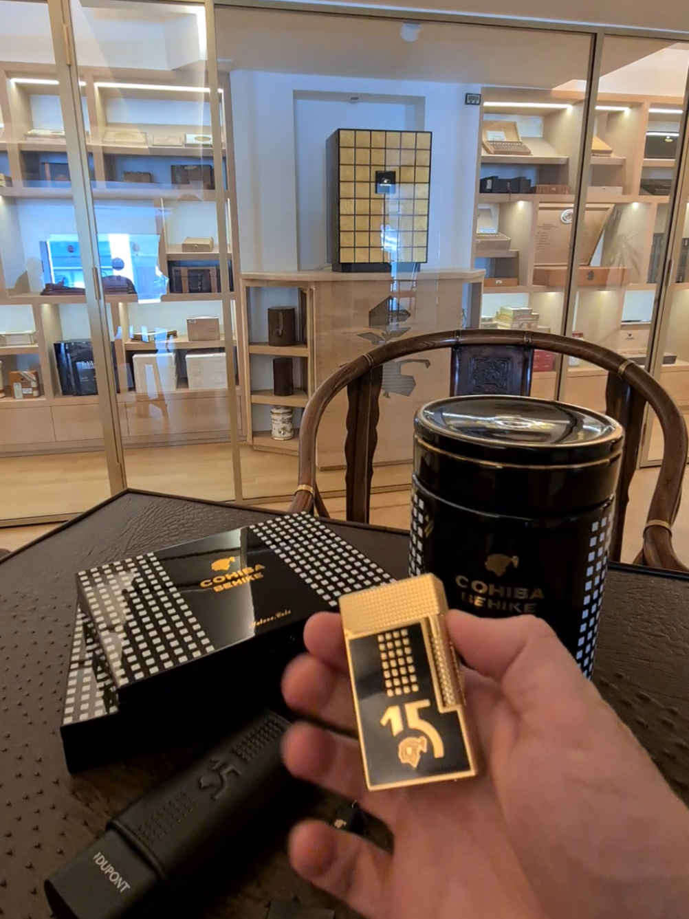 Le Grand Dupont Behike  To celebrate the 15th anniversary of the Línea Behike, S.T. Dupont has partnered with Cohiba to create an exclusive collection of lighters and accessories. Inspired by Behike’s iconic design elements, the collection combines black and white checkered patterns, gold finishes, and deep black lacquer. The effigy of the “Behike,” reimagined by the master craftsmen of S.T. Dupont, enhances this unique collaboration — a tribute to the craftsmanship and excellence of both maisons. The Le Grand Dupont lighter features glossy lacquer, the Behike motif, and a gold finish. It is equipped with a dual ignition system  for a soft flame or jet flame. #lighter #luxe 