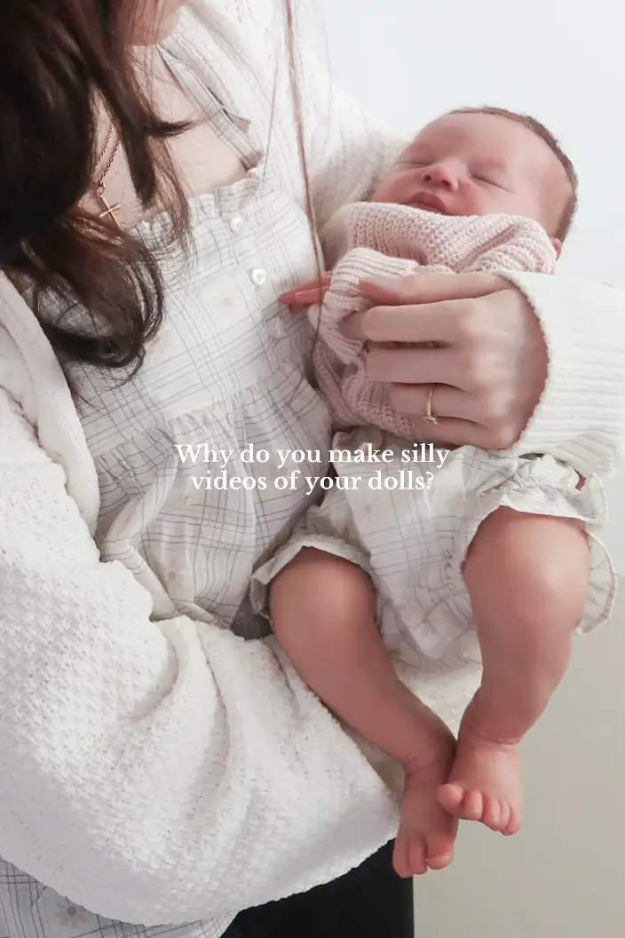 These amazing piece of artwork, truly do mean the most in so many ways. I have so much love for this community 🩷 #creatorsearchinsights #aesthetic #reborndoll #reborn #reboncomunity #hyperrealistic #fypシ #newborn #fakebaby #rebornbaby #viral #fyp #newbornbaby #babyaesthetic 