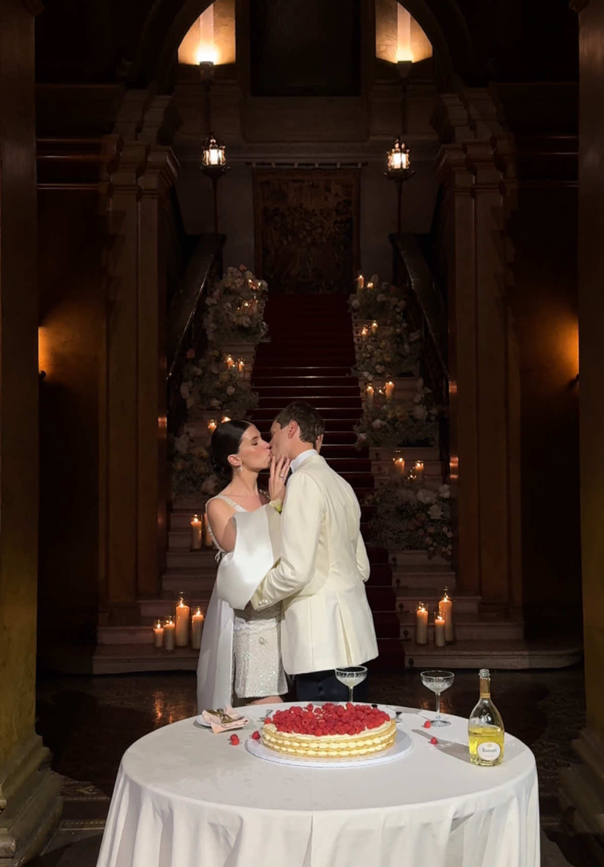 Every laugh and cheer made this moment unforgettable 🎂   Wedding planner Iles Events Content creator @Luxury Wedding Content Creator  Venue Villa Erba #lakecomowedding #comolakeitaly #weddinginspiration #lakecomoweddingplanner #luxurywedding #colorfulwedding #weddingdecor #bestwedding #weddinginitaly #italywedding #luxurywedding #lakecomowedding #comolakewedding #weddingdecor #bestwedding #weddingreception #weddingreceptiondecor #receptiondecor #lakecomoweddingplanner #weddingplanneritaly #villabalbiano #villabalbianello #villaastor #villaerba #villapizzo #LakeComoWeddings #IconicAisle #LuxuryEvents #DreamWedding #FairytaleVenue #ItalianElegance #DestinationWedding #ReflectionsOfLove #weddinginspo
