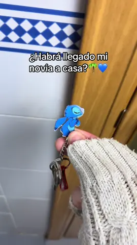 La amo 🥹 #llaveros #llaverosparaparejas #novios #parejas #stitch 
