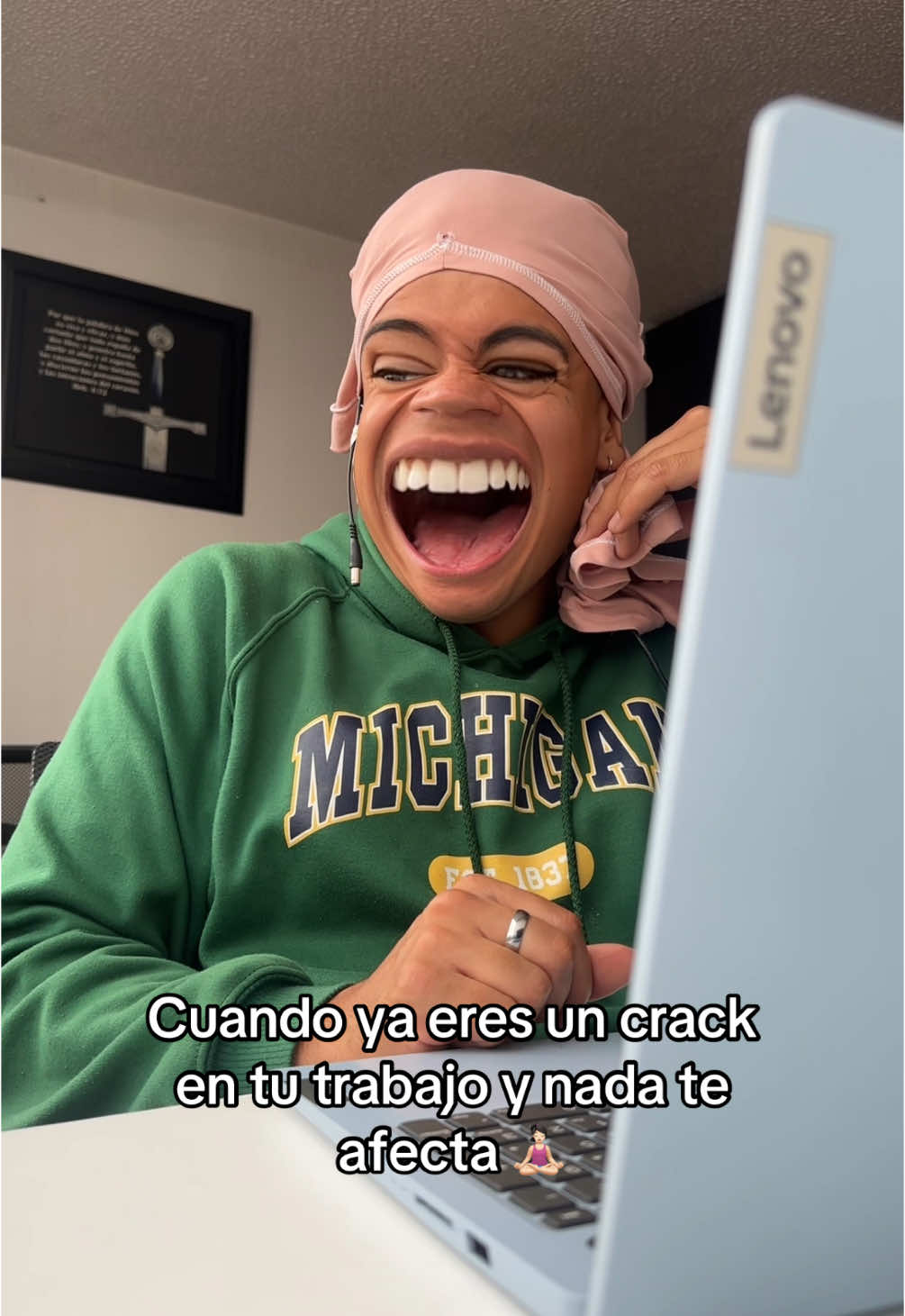 Actitud laboral 💯 !! 🫩 jajaja !! #callcenter #callcenterlife #costeños #comediahumor #actitudpositiva 
