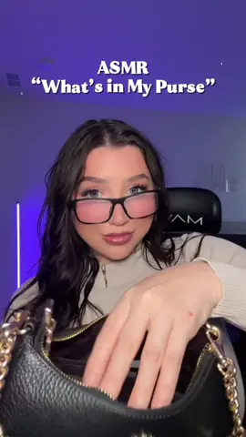ASMR - What’s in MY purse 👜  #asmrsounds #asmrvideo #asmr #fyp #whatsinmybag #notalkingasmr #draft 