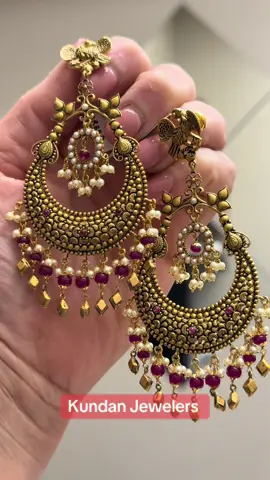 22K Gold Antique Earrings ✨ #kundanjewelers #kundanjewelersny #bridaljewelry #bengali #indian #pakistani #punjabi #bridal #goldjewelry #goldkadey #goldbangle #jacksonheights #richmondhill #tracy #bakersfield #fresno #sacramento #yubacity #surrey #brampton #vancouver #kundanjewelry #bridalnecklace #goldjewelry #gold
