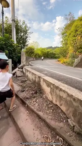 One Step Changed Everything ❤️😱 #helpothers #kindness 