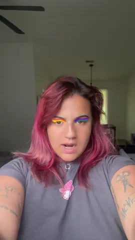 Pride look number (5??) ✨✨✨ #lgbt #pridemonth #lesbian #theythem #makeup #rainbow
