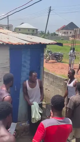 Be serious and open the door 🚪  😆 😂 🤣 😅 😄 😜 😆 😂 🤣 😅 😄  #videoviral  #nigeriantiktok  #peller09  #ghanacomedy🤣🤣🇬🇭🇬🇭🇬🇭  #funnyvideos😂 