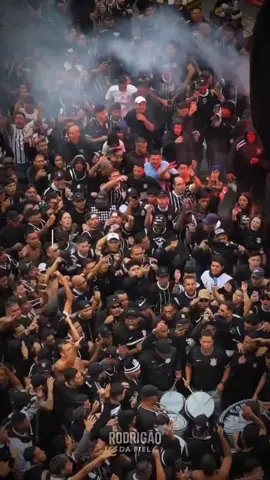 HOJE TEM CORIIIINTHIIIIIANNNNSSS 🖤🤍🦅 #corinthians #vaicorinthians #timao  #Memphis 