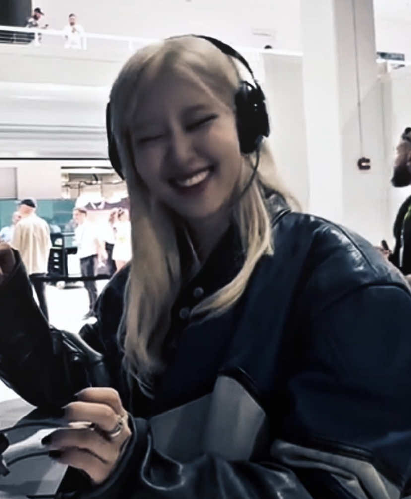hi   ac a1exsmp3 #rosé #parkchaeyoung #blackpink #foryoupage #foryou #rosie #edit #roséblackpink #roséedit #fyp 
