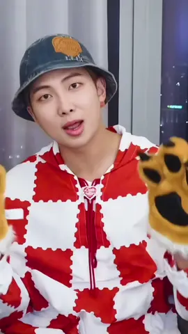 #NAMJOON : To qrnd fazer fancams da saída dos meninos, mais não sei qual parte colocar, eu gosto de tds | #fy #namjoon #bts #taecamsz #moots? 