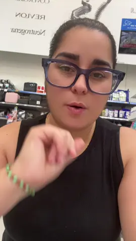 El colmo de las manicuristas 😂😂😂 enviaselo a esa manicurista que nunca tiene tiempo para hacerse las uñas 😌🫶 #manicurista #humornails #nailsfunny #funnyvideos #nail #nailsoftiktok #nailsartvideos #mani #manicure #viral #fyp #fypシ #fypage 